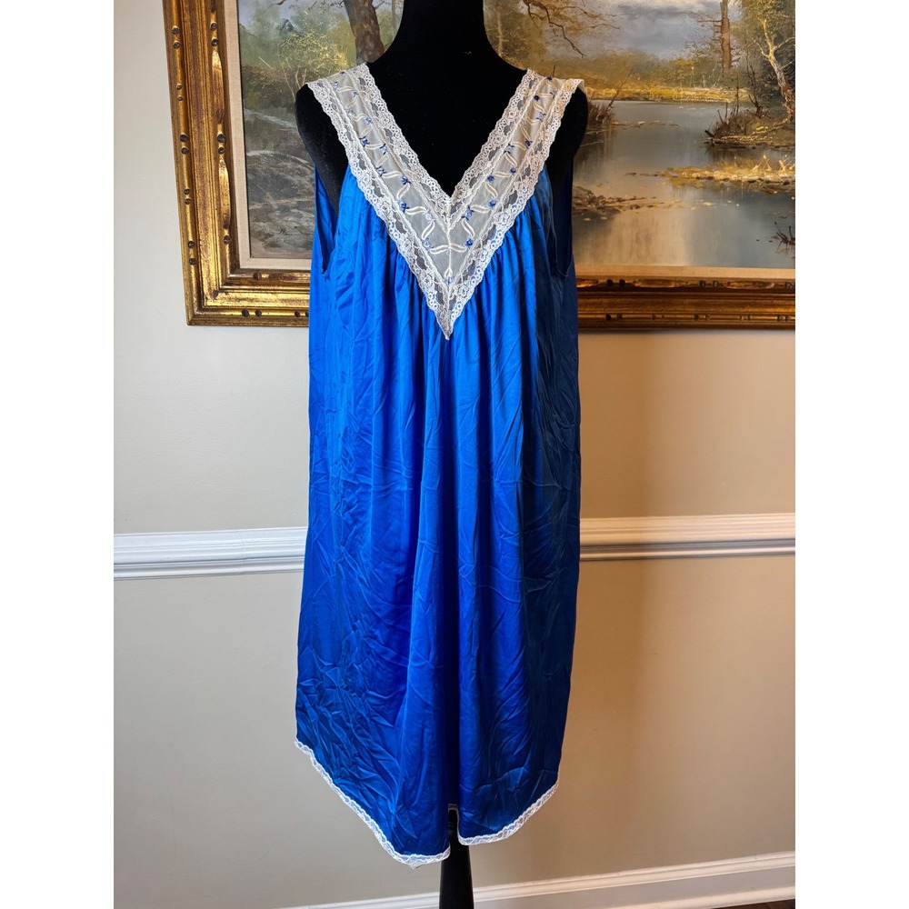 Vanity Fair Vintage Royal Blue Nylon Lace Trim Nightgown Made in USA Size M/L